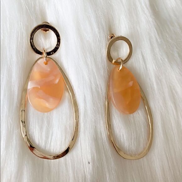 Minimalist Teardrop Statement Earrings - Picture 1 of 3